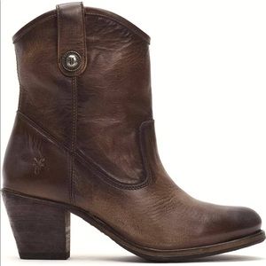 Great Condition! Cowboy Style Frye Boots - Slate Jackie Button Boots